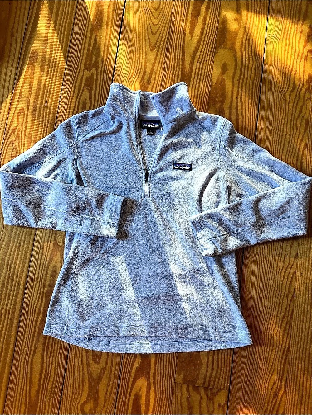 Patagonia women’s purple quarter zip fleece